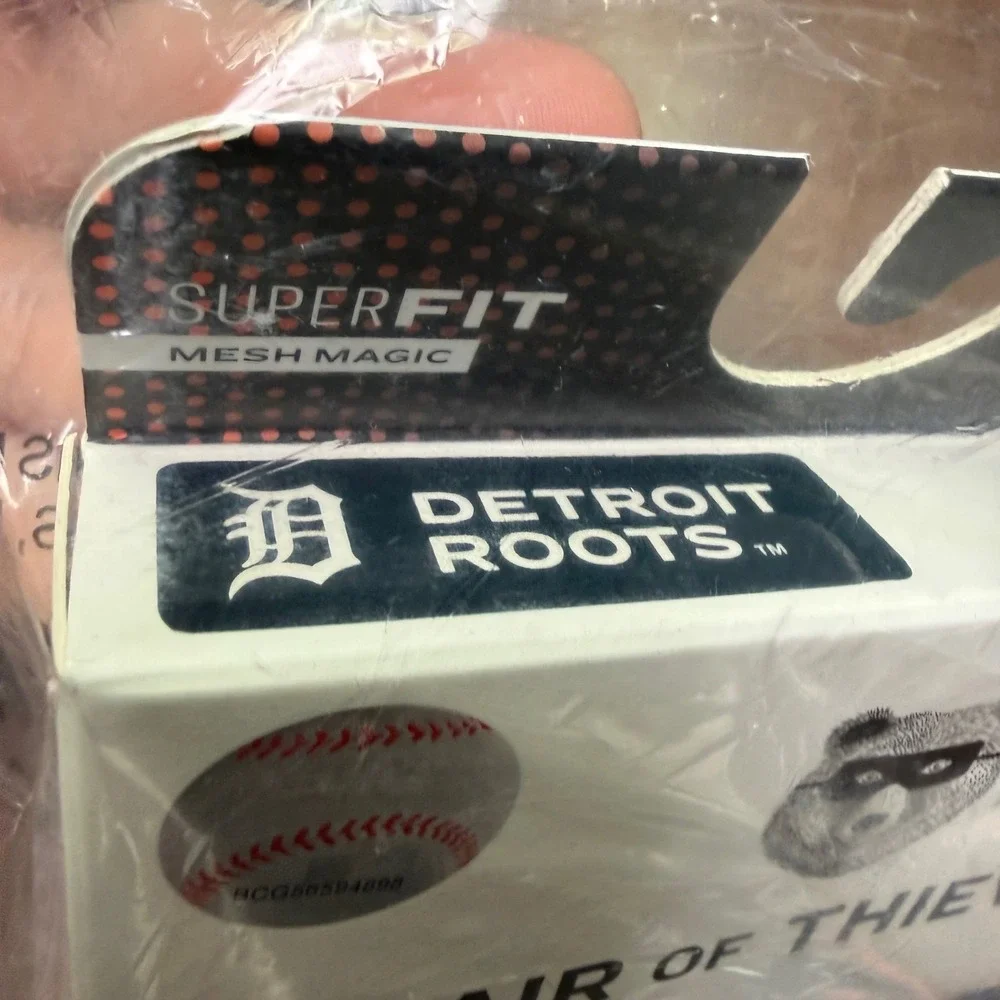 Pair of Thieves fast shipping